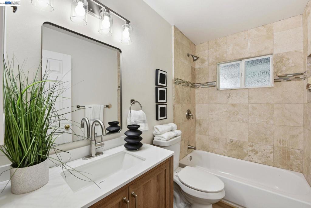 4498 Ladner St Property Photo 23