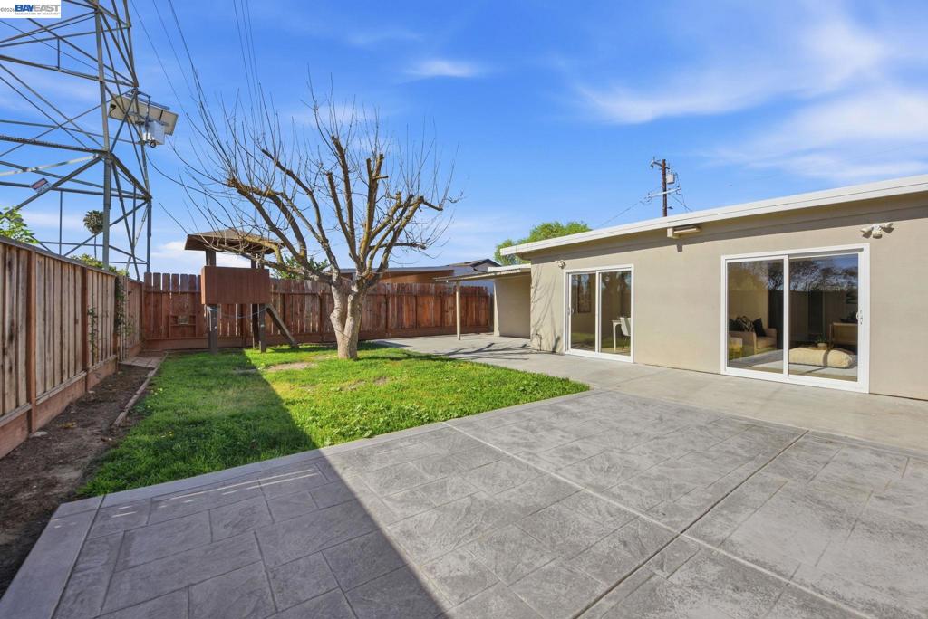 4498 Ladner St Property Photo 34
