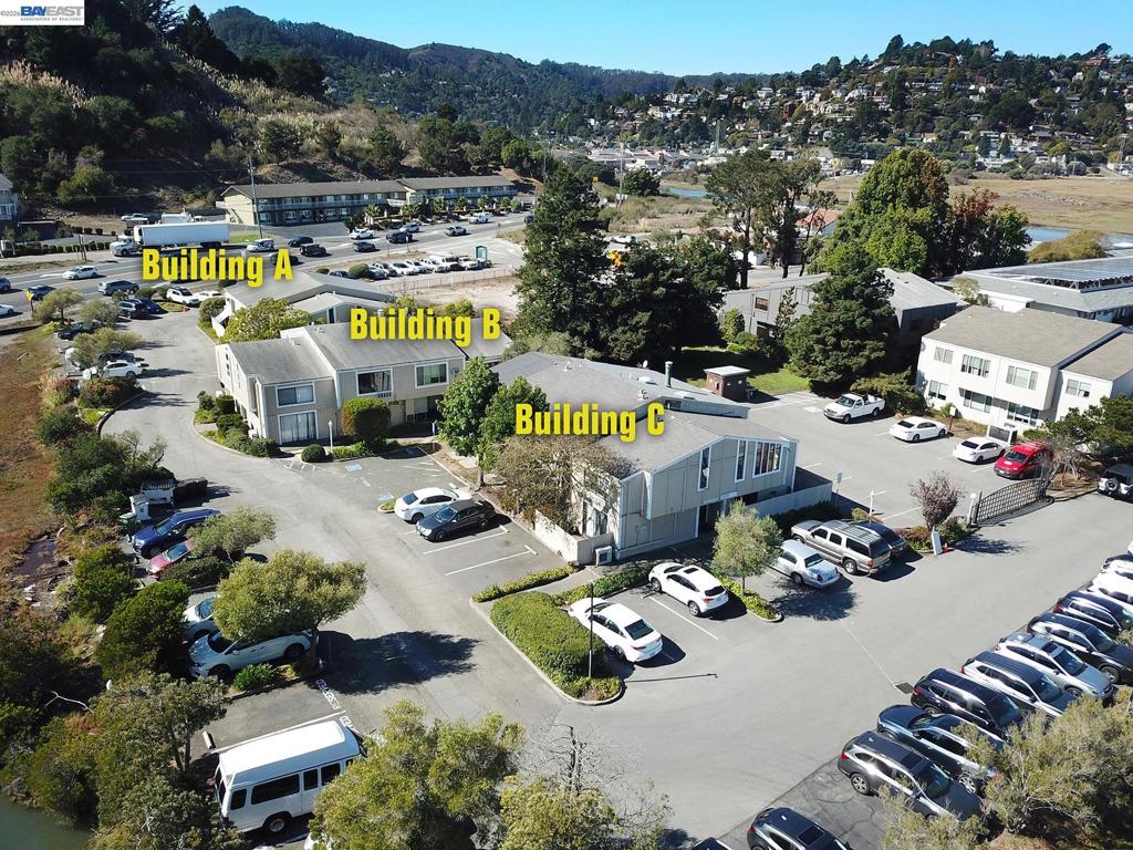 150 Shoreline Hwy Property Photo 1