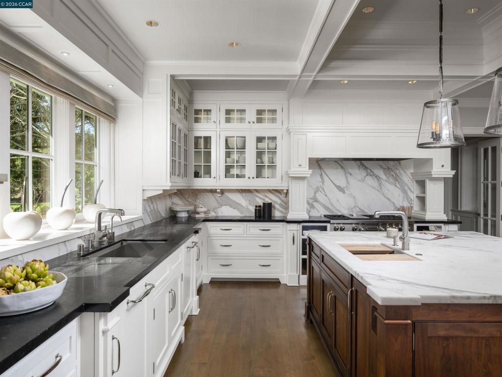 41127983 Property Photo 12
