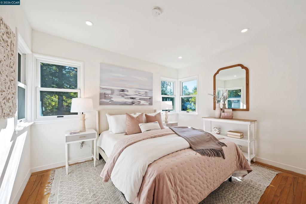 120 Las Vegas Property Photo 15