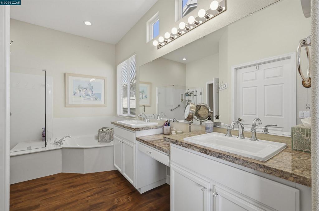 1463 Bismarck Ln Property Photo 17