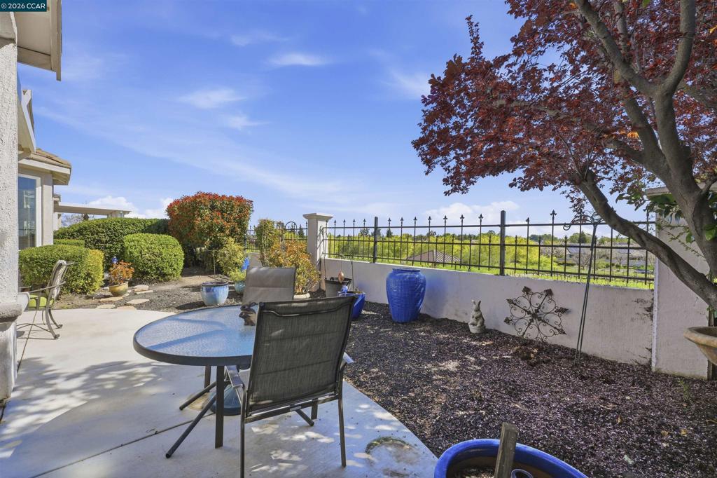 1463 Bismarck Ln Property Photo 32