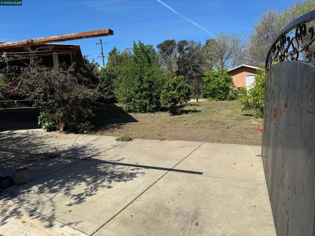 5 Island View Dr Property Photo 10