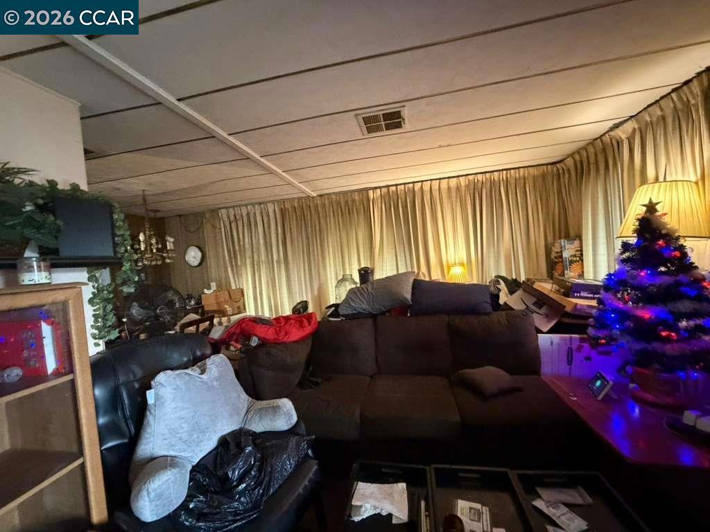28227 Murcia St Property Photo 9