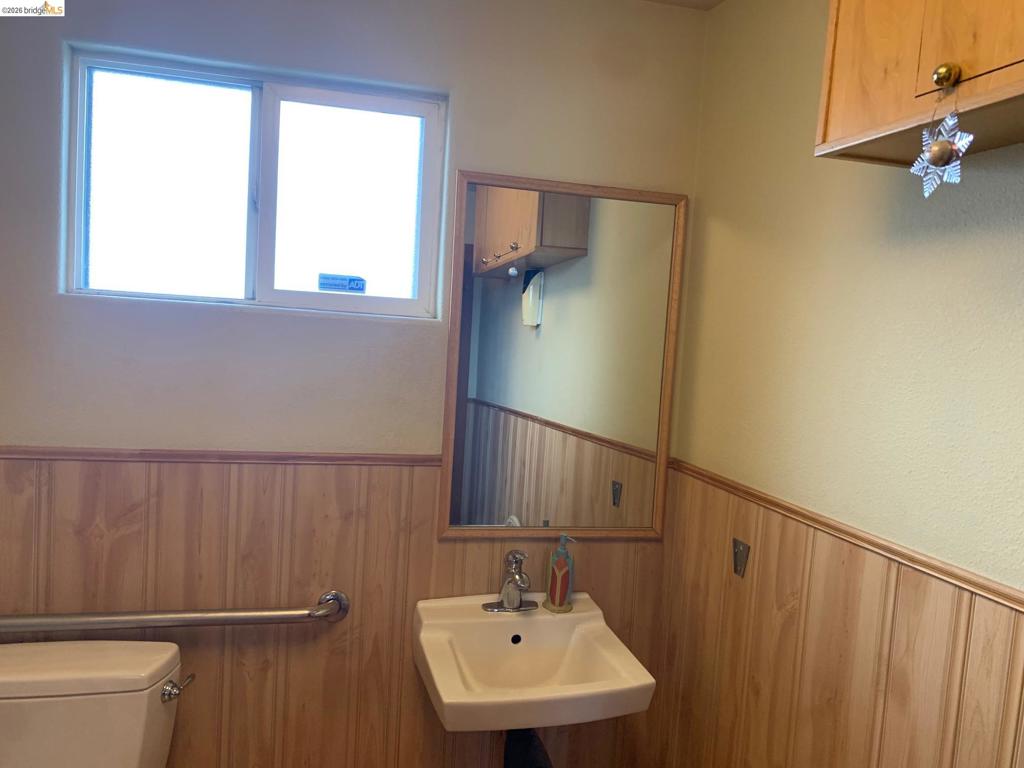 2 Belshaw St Property Photo 15