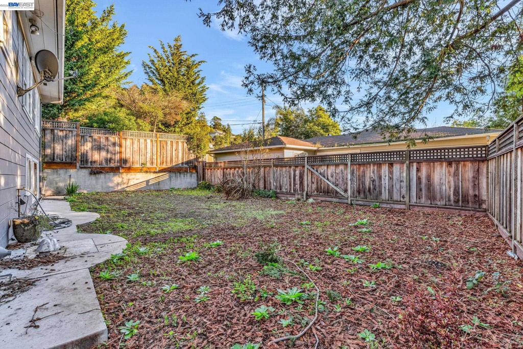 4628 Fieldbrook Rd Property Photo 36