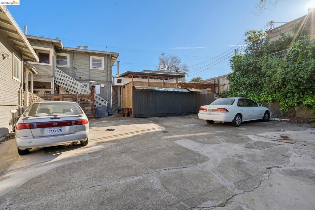 3558 Maple Ave Property Photo 12