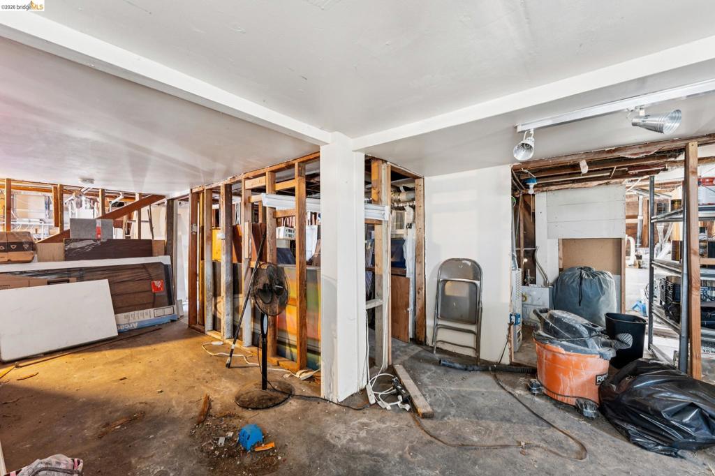 3558 Maple Ave Property Photo 15