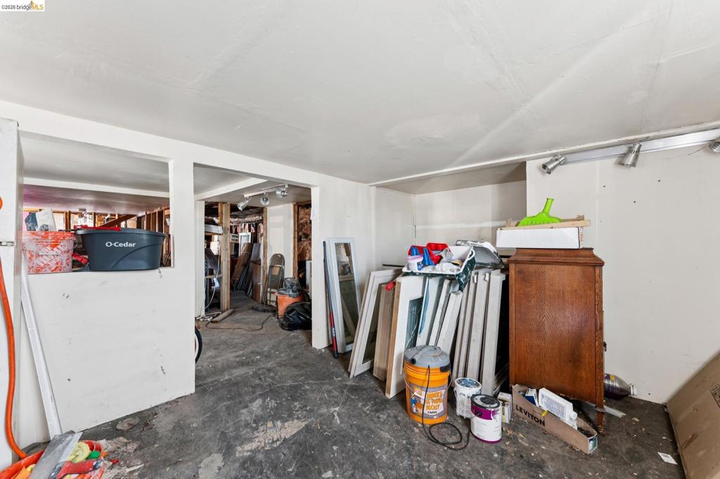 3558 Maple Ave Property Photo 16