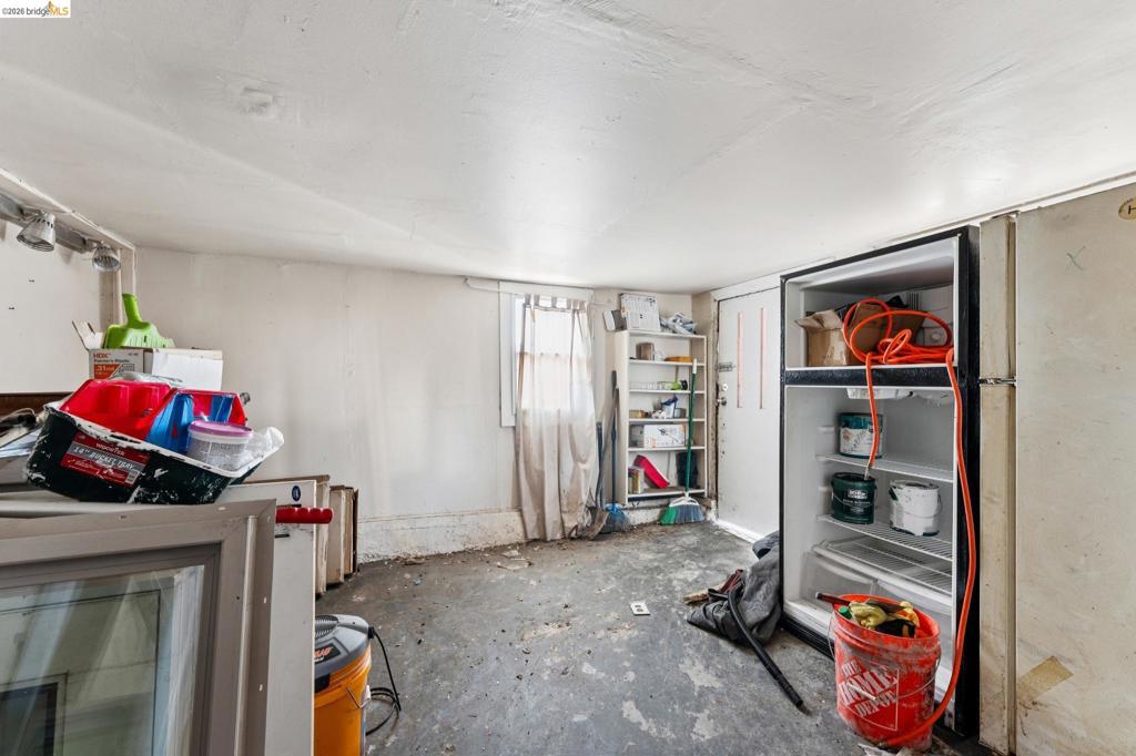 3558 Maple Ave Property Photo 17