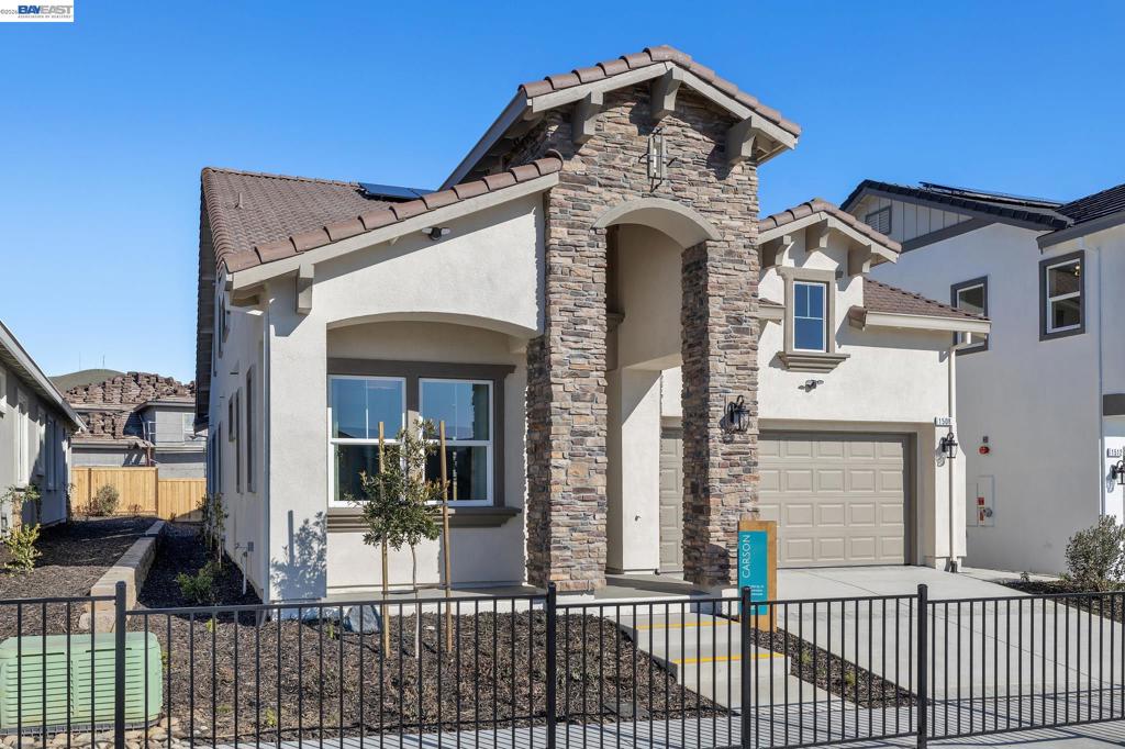 1508 Millennium Way Property Photo 3
