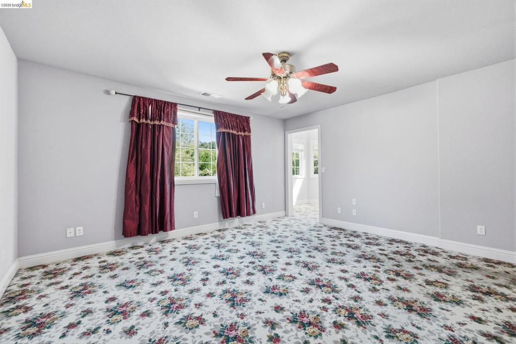 21472 Longeway Rd Property Photo 33