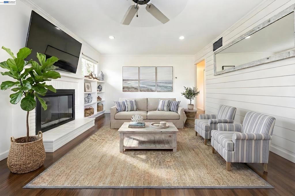 1338 Thais Lane Property Photo