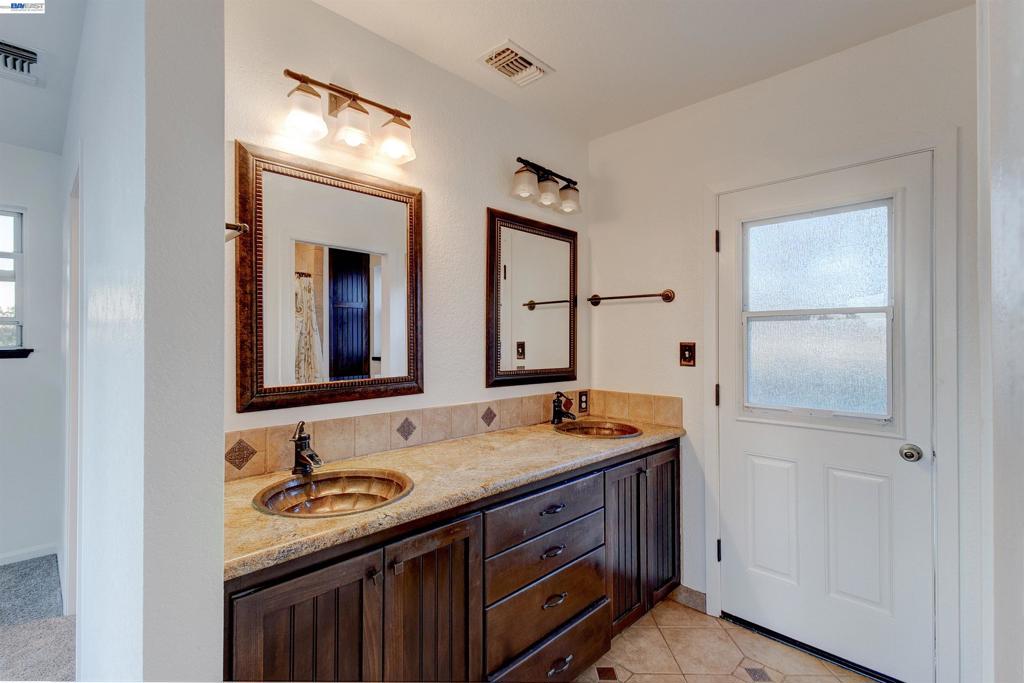 35600 Lasiandra Ln Property Photo 16