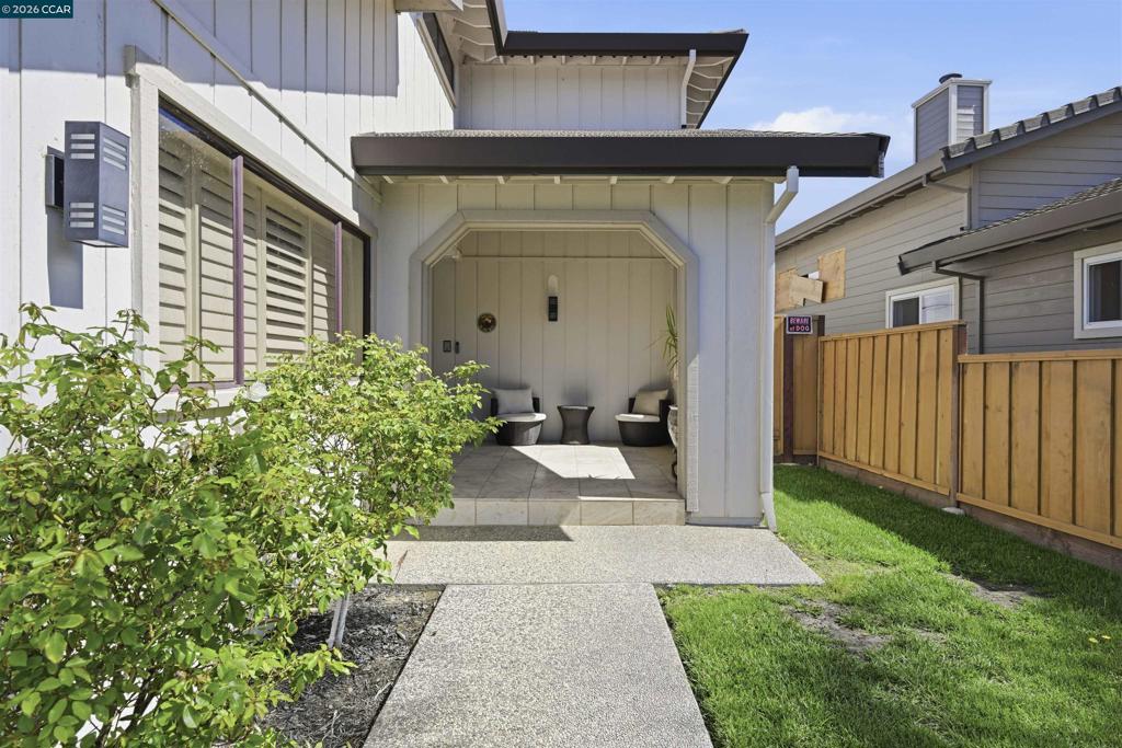 2027 Windward Pt Property Photo 10