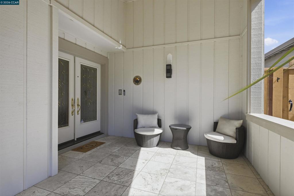2027 Windward Pt Property Photo 11