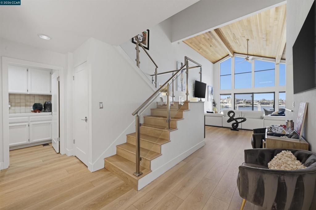 2027 Windward Pt Property Photo 14