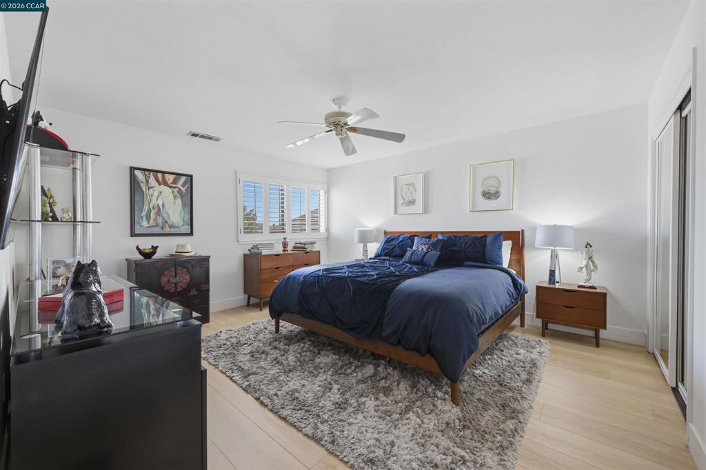 2027 Windward Pt Property Photo 32