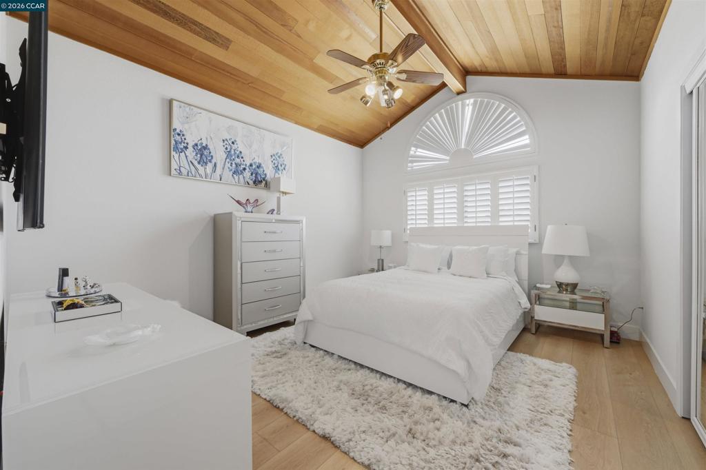 2027 Windward Pt Property Photo 35