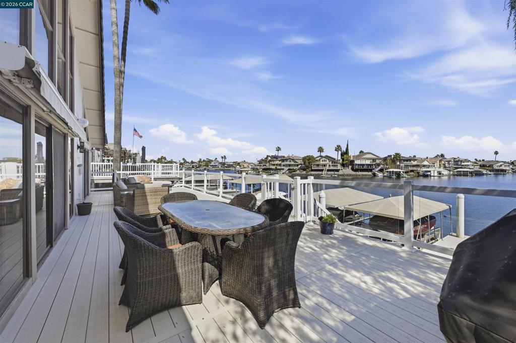 2027 Windward Pt Property Photo 42