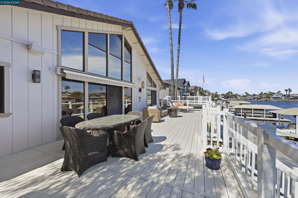 2027 Windward Pt Property Photo 44