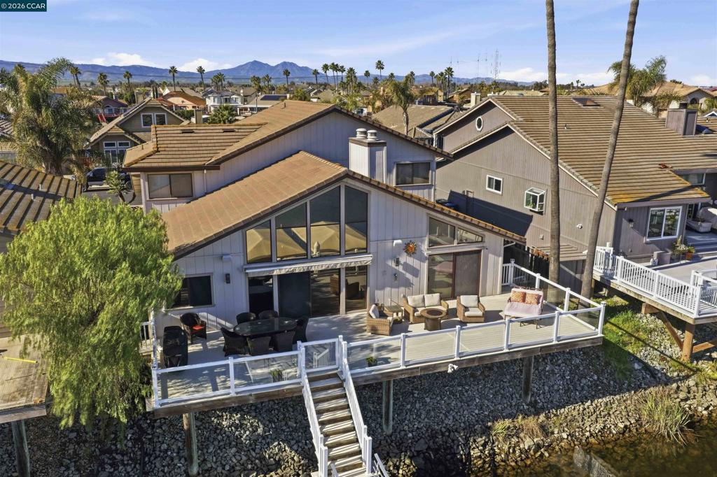 2027 Windward Pt Property Photo 46
