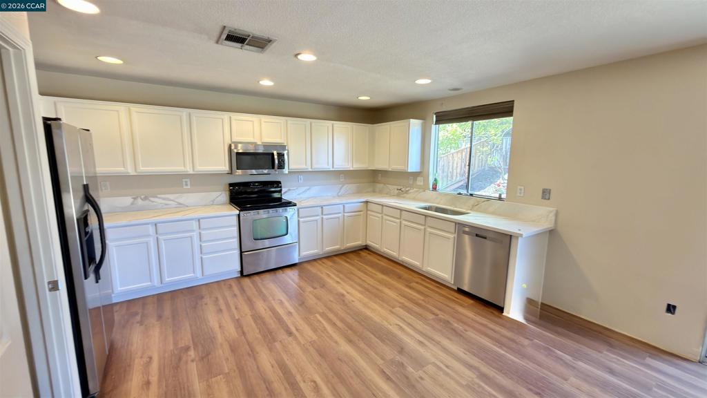 5104 Trailridge Ct Property Photo 2