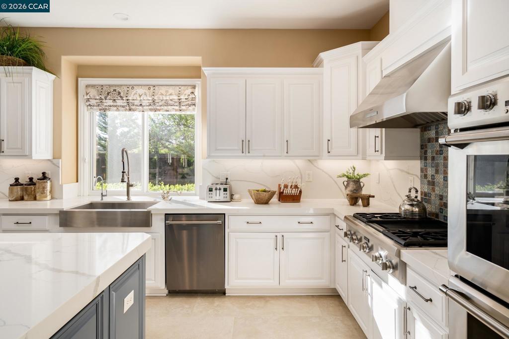3432 Ashbourne Cir Property Photo 12