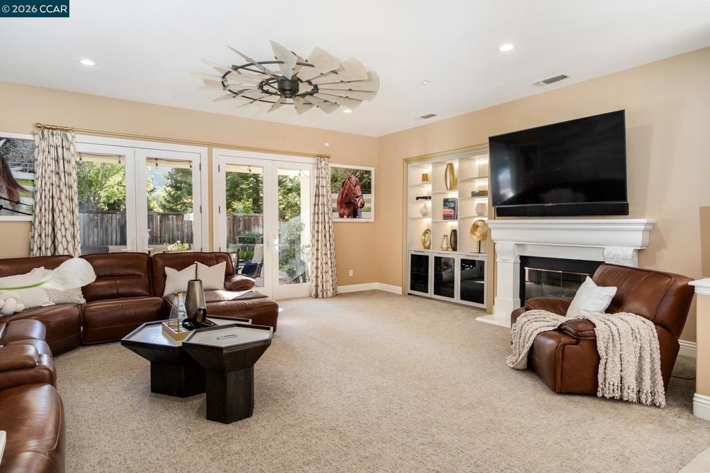3432 Ashbourne Cir Property Photo 17