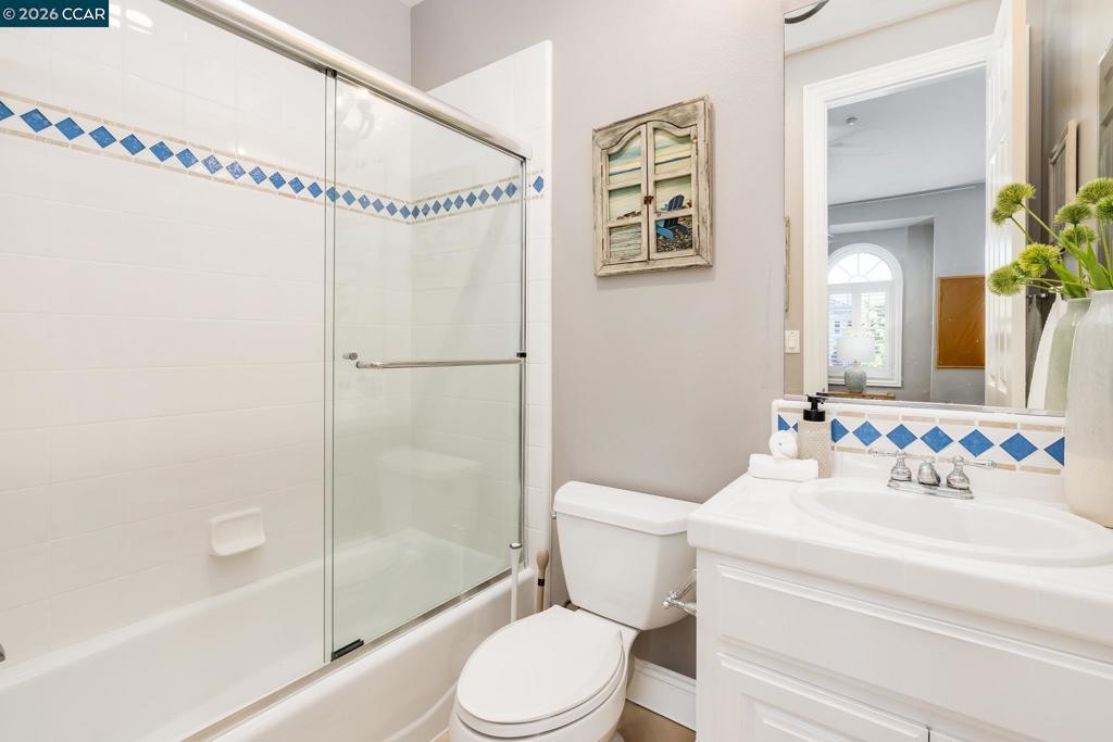 3432 Ashbourne Cir Property Photo 28