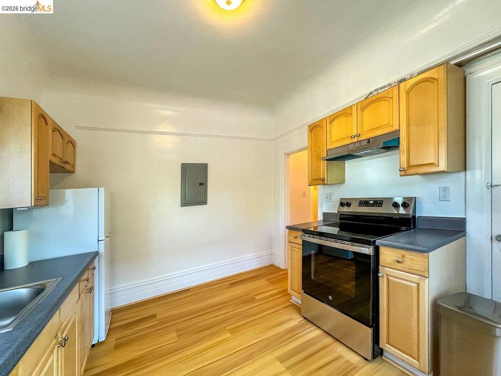 2529 Ellsworth St Property Photo 33
