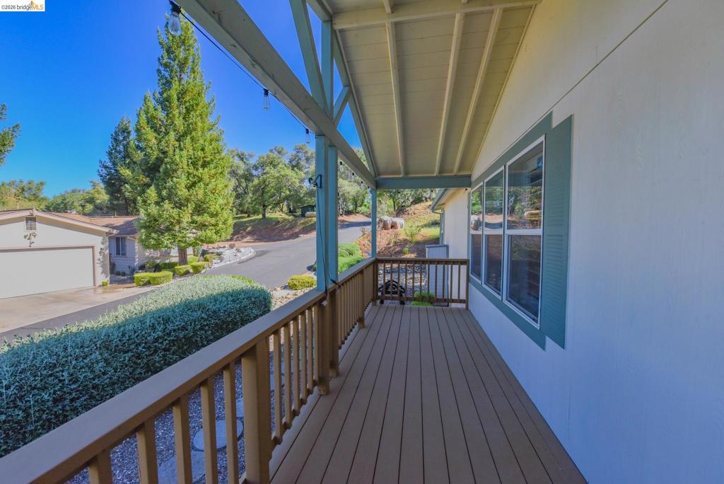 23732 Parrots Ferry Rd. Property Photo 4
