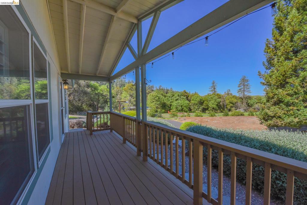 23732 Parrots Ferry Rd. Property Photo 5