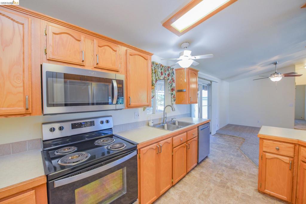 23732 Parrots Ferry Rd. Property Photo 17