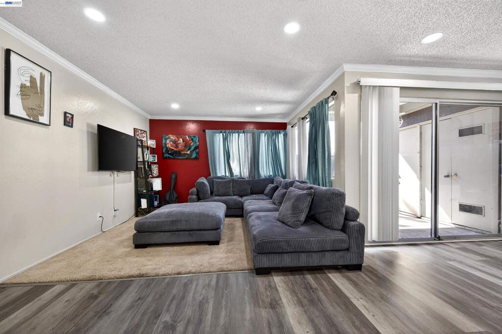 355 Parkview Terrace B9 Property Photo 6
