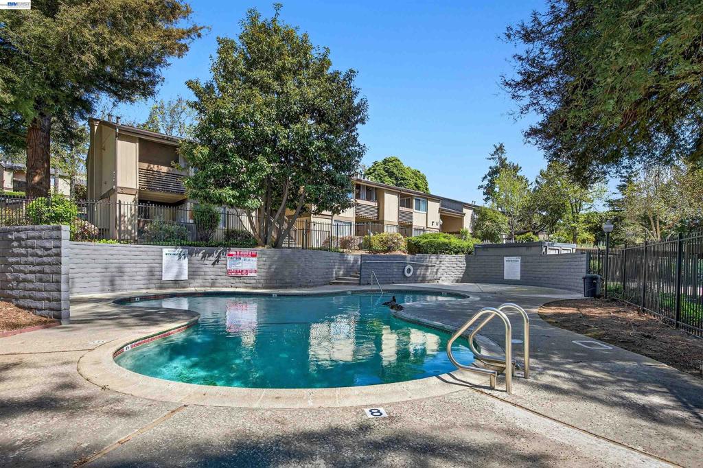 355 Parkview Terrace B9 Property Photo 23