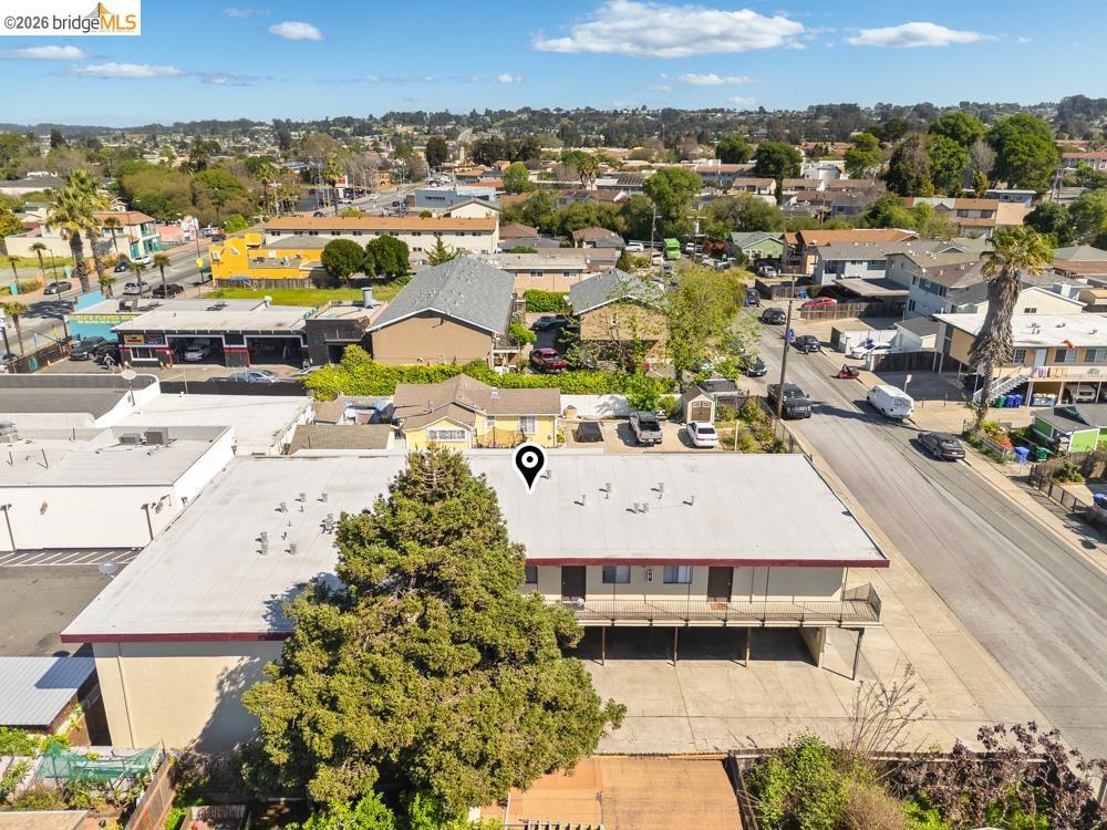 1937 Powell St Property Photo 12
