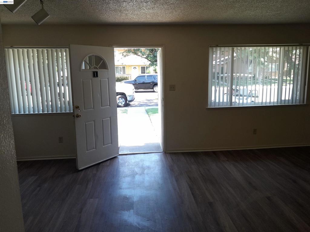 2212 Palisade Property Photo 4