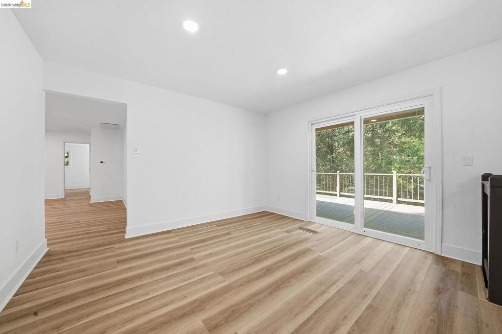23656 Lightning Ln Property Photo 5