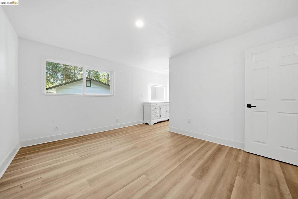23656 Lightning Ln Property Photo 9