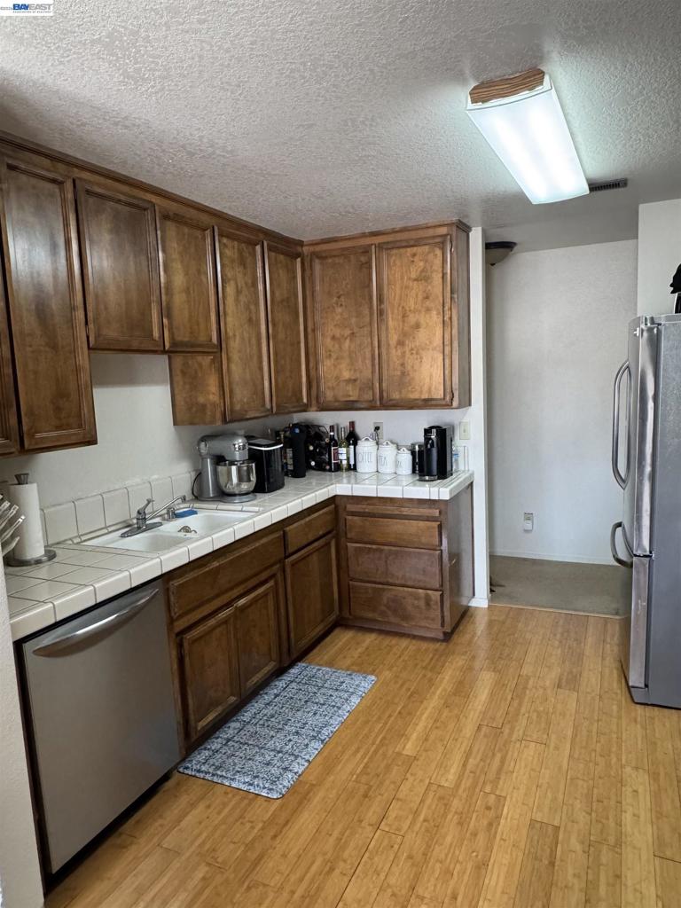 999 Porter Ave 30 Property Photo 6