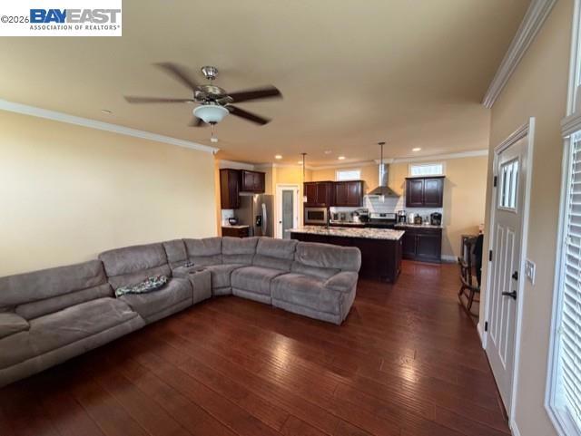 426 Honolulu Circle Property Photo 5