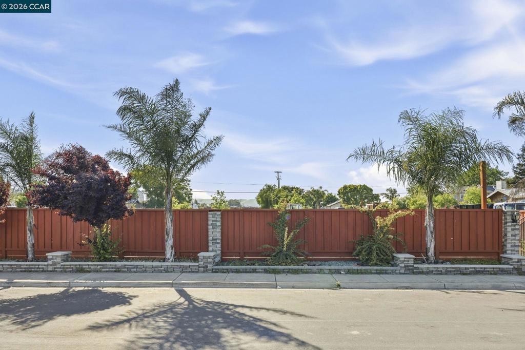 201 Solano Ave Property Photo 8