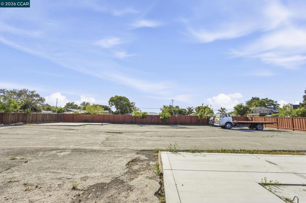 201 Solano Ave Property Photo 9