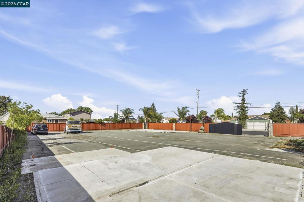 201 Solano Ave Property Photo 14