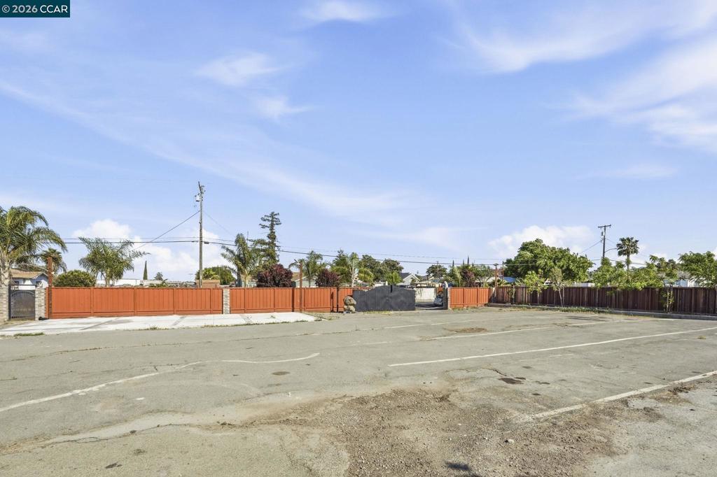 201 Solano Ave Property Photo 19