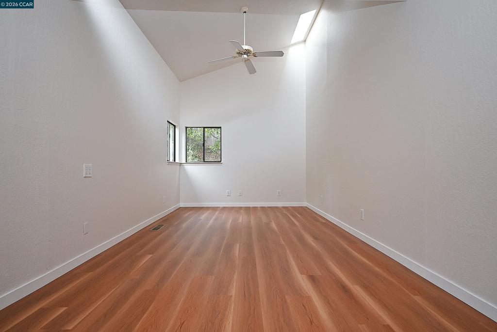 263 Croyden Dr Property Photo 33
