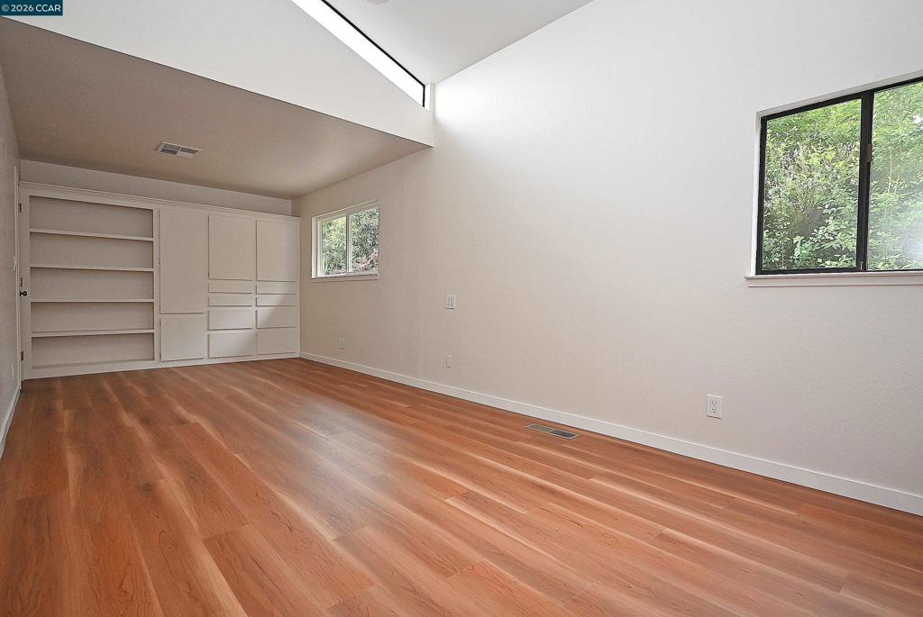 263 Croyden Dr Property Photo 36
