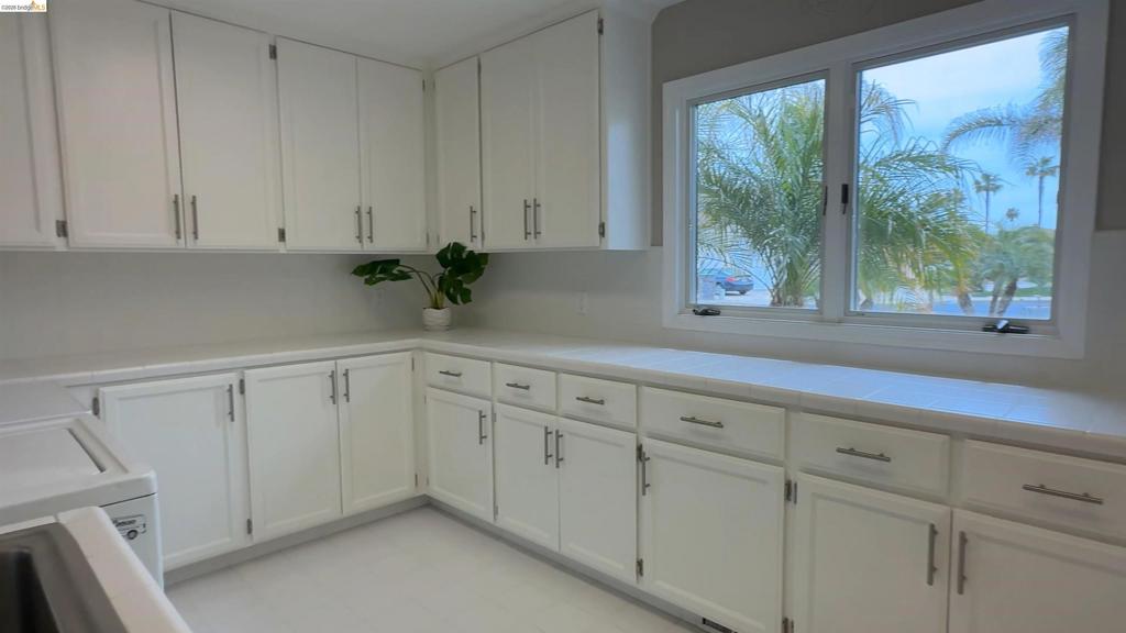 91 Shell Pl Property Photo 12